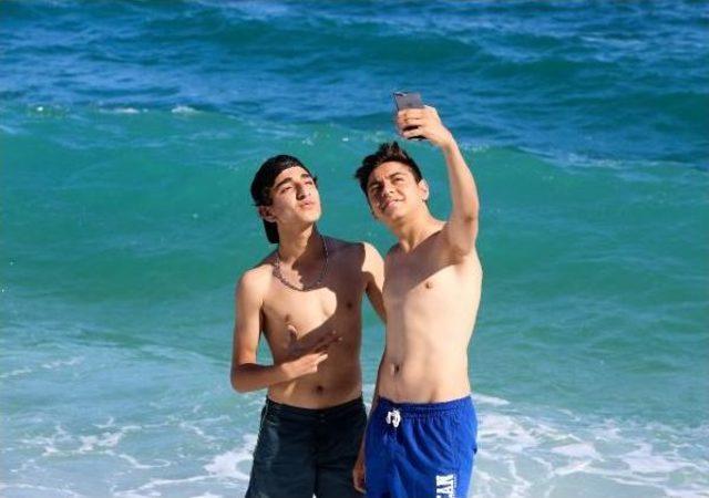 Sınavı Bitiren Denize Koştu 3