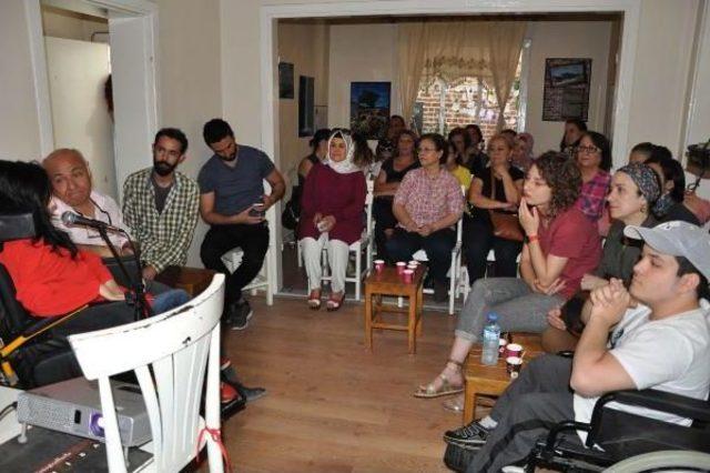 Hatice, Hastalığına Inat Yaşamayı Se&ccedil;ip Rol Model Oldu 1