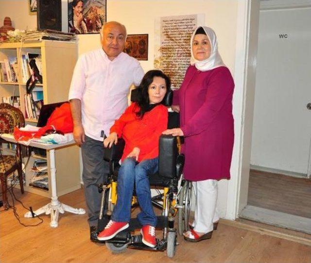 Hatice, Hastalığına Inat Yaşamayı Se&ccedil;ip Rol Model Oldu 3