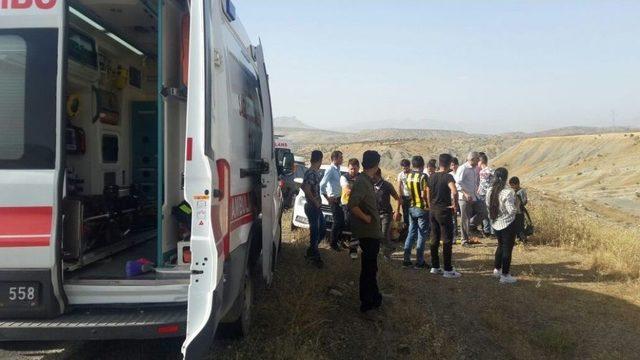 Yaralıyı Bıraktı Muhabire Tepki G&ouml;sterdi 1