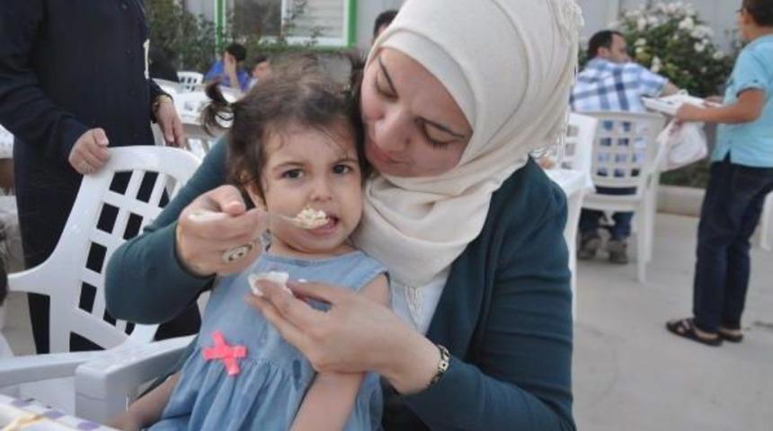 İhh&rsquo;Dan Suriyeli Yetimler I&ccedil;in Iftar