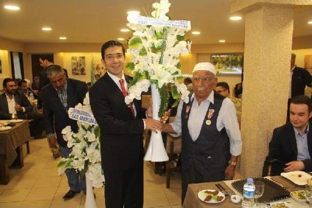 Başkale’De Şehit Yakınları Ve Gaziler Için Iftar 1