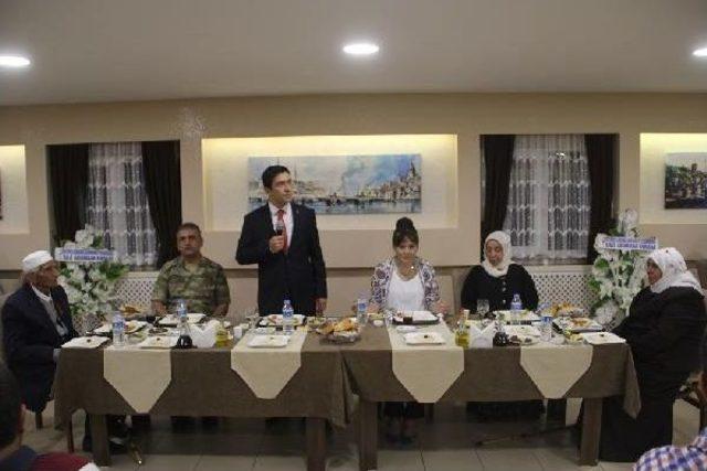 Başkale’De Şehit Yakınları Ve Gaziler Için Iftar 3