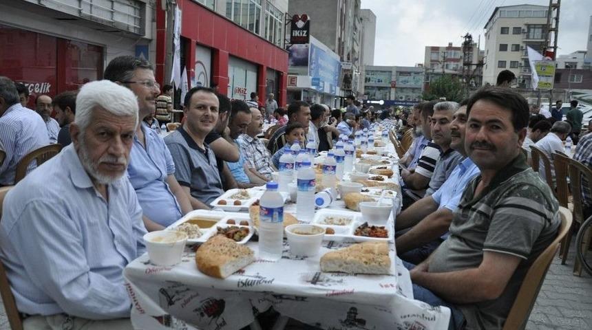 İhh, D&ouml;rtyol&rsquo;da Halk İftarı Verdi