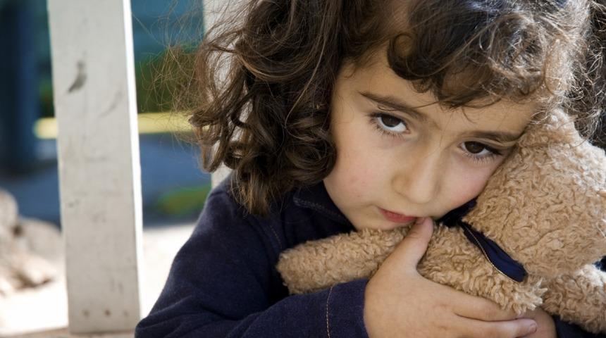 Her &ccedil;ocuk sadece mutlu olmayı hak ediyor ama etraf insan kılıklı yaratıklarla dolu