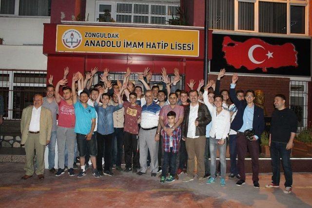 Zonguldak İmam Hatip Lisesi’nde Mezuniyet İftarı Düzenlendi