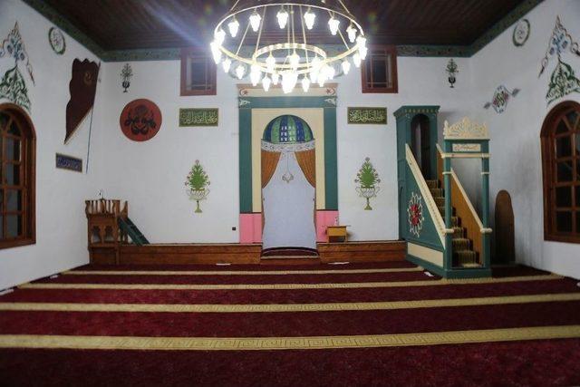 Ahşaptan Yapılan İnikli Camii Gerdanlığına Kavuştu 1