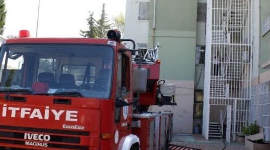 Antalya&rsquo;da Kız &Ouml;ğrenci Yurdunda Yangın