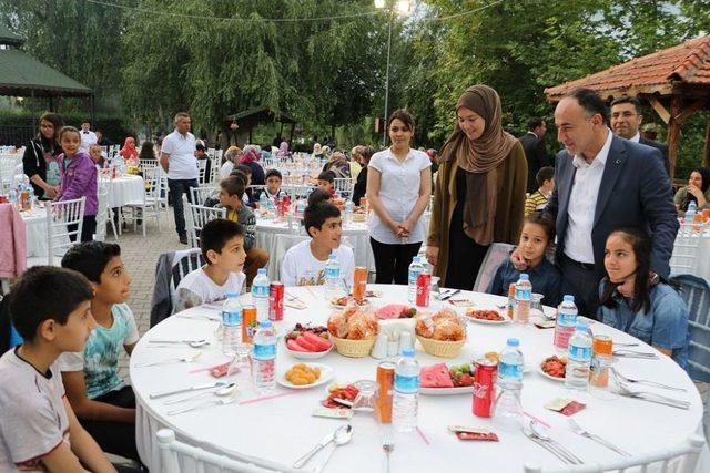 Kırıkkale Belediyesinden Yetimlere İftar 1