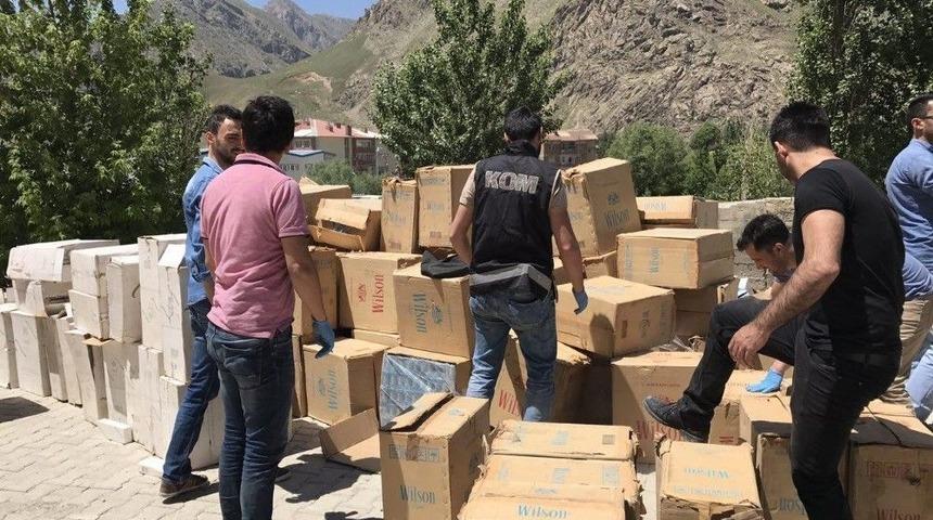 Hakkari&rsquo;de 67 Bin 500 Paket Ka&ccedil;ak Sigara Ele Ge&ccedil;irildi