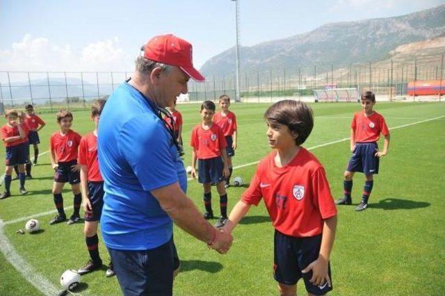 Altınordu'da Belçikalı Teknik Adamlardan 'beyin Merkezli Eğitim' Çalışmaların