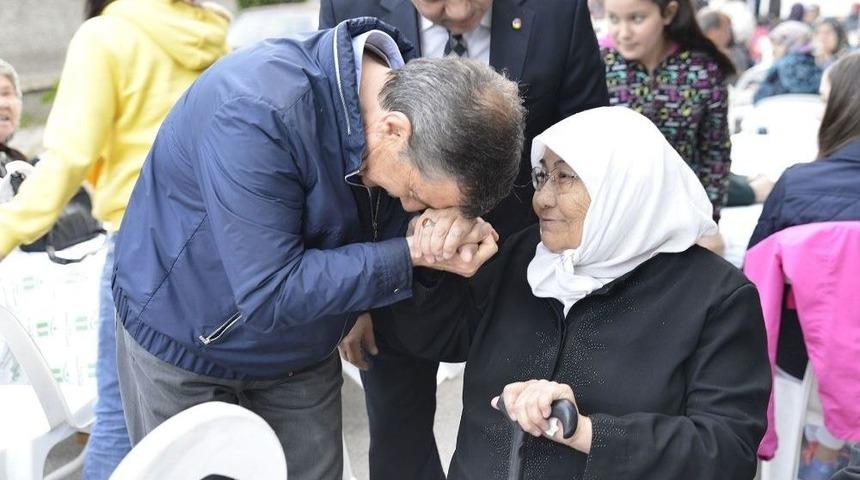 Tepebaşı Belediyesi Şeker Mahallesi&rsquo;nde İftar Verdi