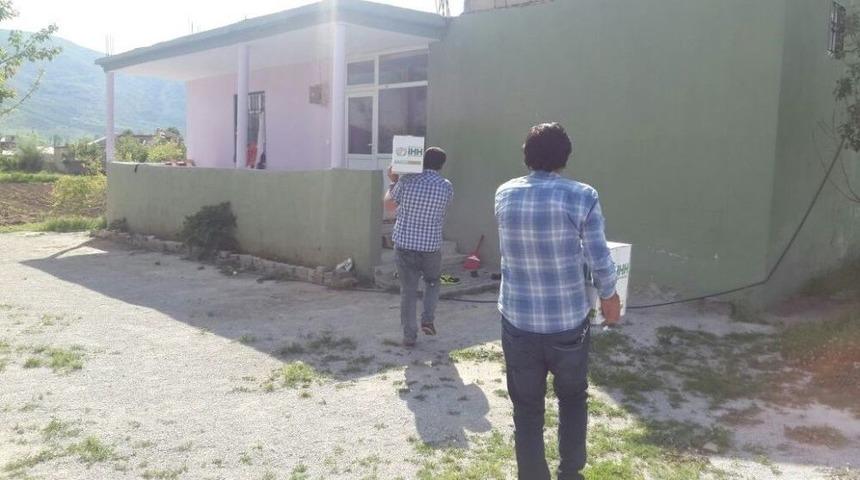 Bitlis İhh&rsquo;dan Bin Aileye Ramazan Kumanyası