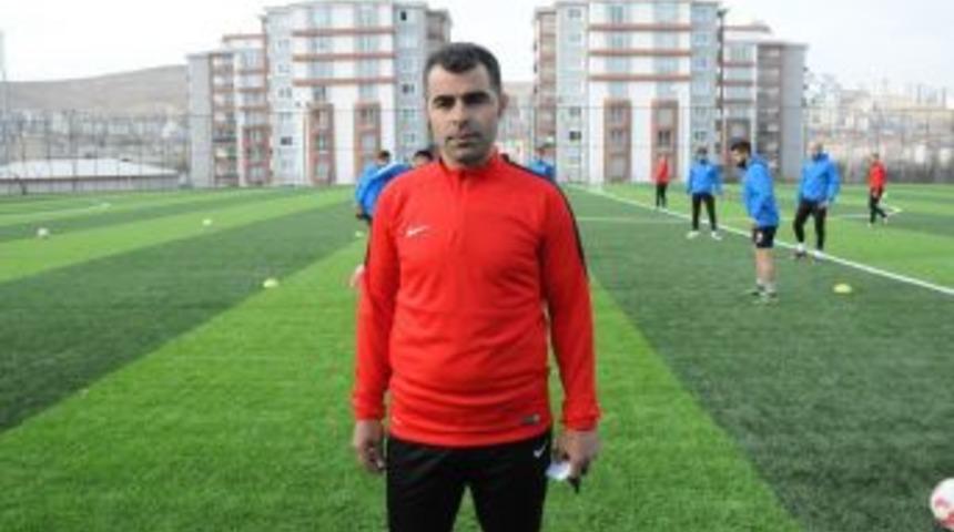 Elaziz Belediyespor, Turgut İle Devam Kararı Aldı