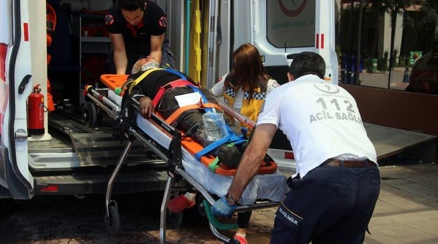 &Ccedil;atışmalarda Yaralanan 3 Suriyeli T&uuml;rkiye&rsquo;ye Getirildi