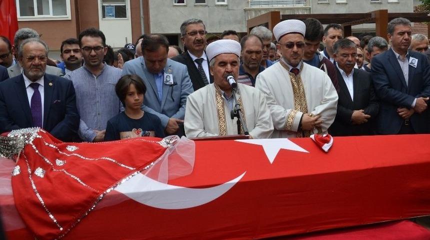 Ayb&uuml;ke &Ouml;ğretmen Son Yolculuğuna Uğurlandı