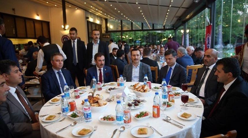 Yaklaşık 2 Bin Ankaralı Ahid&rsquo;in İftar Sofrasında Buluştu