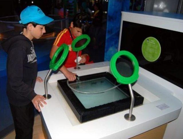 &Ccedil;ocuklara Karne Hediyesi; Bilim Merkezi 2