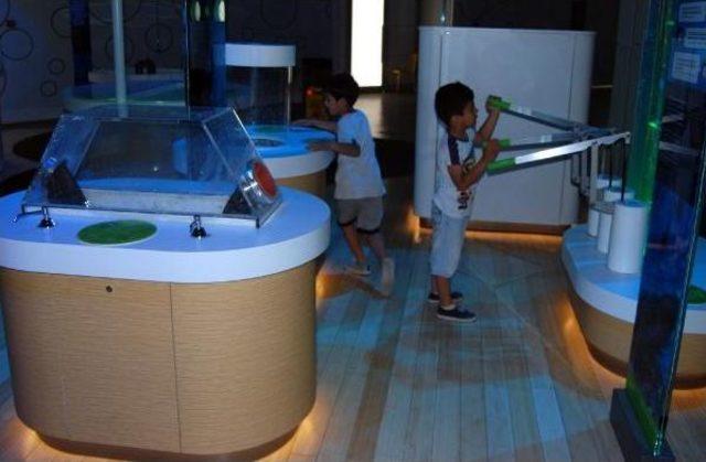 &Ccedil;ocuklara Karne Hediyesi; Bilim Merkezi 3