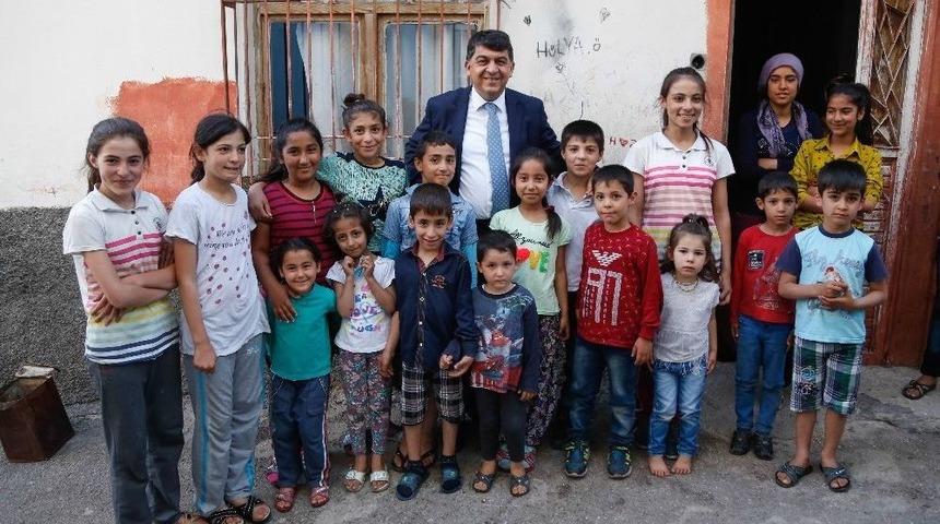 Başkan Fadıloğlu, Suriyeli Ailelerin Evine Konuk Oldu