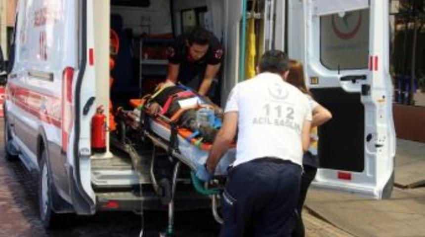 &Ccedil;atışmalarda Yaralanan 10 Suriyeli T&uuml;rkiye&rsquo;ye Getirildi