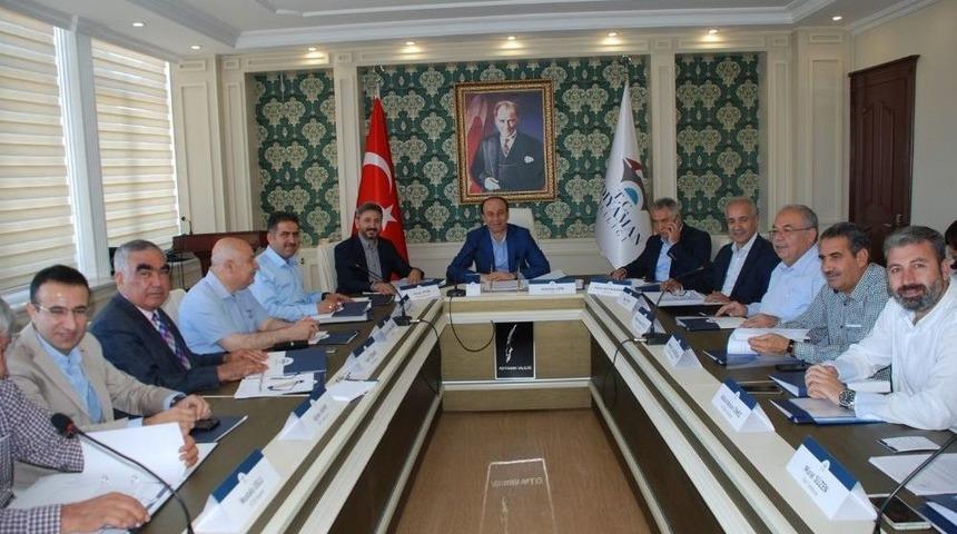 Adıyaman’ın 2017 Yılı Yatırım Ve Projeleri Masaya Yatırıldı