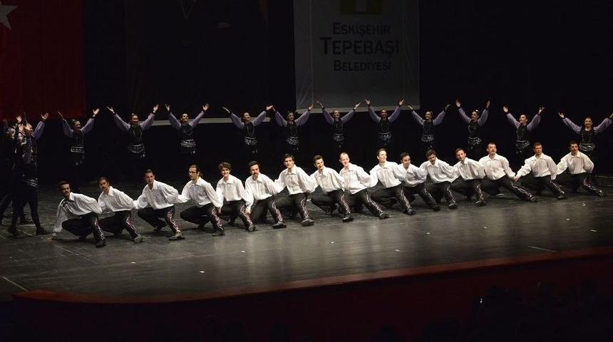 Tepebaşı Halk Dansları Topluluğu Büyüledi