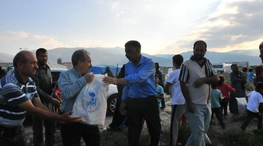 Akşehir Belediyesinden Ge&ccedil;ici Tarım İş&ccedil;ilerine Erzak Yardımı