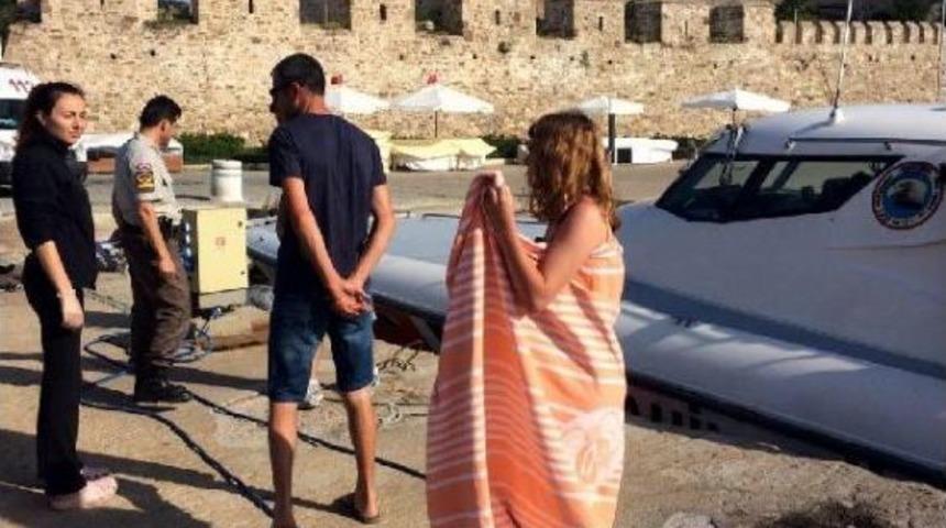 Deniz Yatağıyla 2.5 Mil A&ccedil;ığa S&uuml;r&uuml;klenen Iki Gen&ccedil; Kurtarıldı