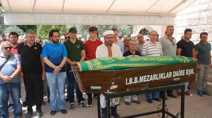 &Uuml;nl&uuml; Oyuncunun Acı G&uuml;n&uuml;