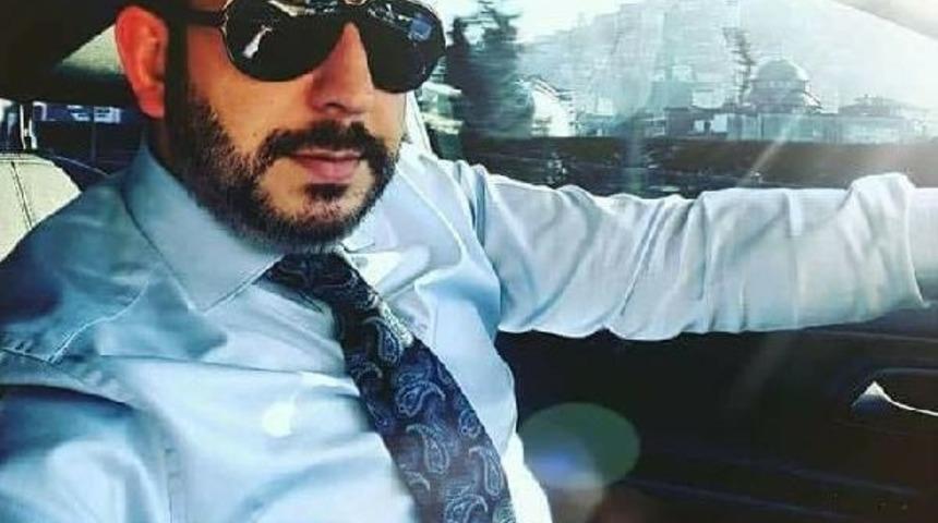 Hafif Ticari Ara&ccedil;la &Ccedil;arpışan Motosikletin S&uuml;r&uuml;c&uuml;s&uuml; &Ouml;ld&uuml;