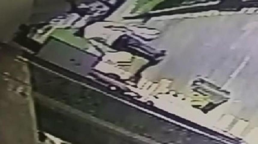 K&ouml;ftecinin &Ouml;n&uuml;nden 60 Ekmek &Ccedil;alındı