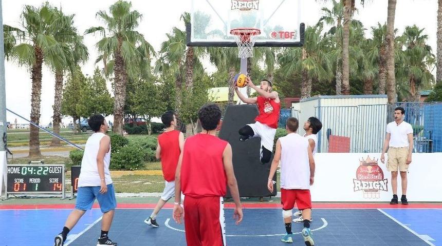 Finike&rsquo;de 3x3 Sokak Basketbolu Finike Etabı Başladı