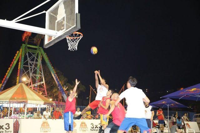 Finike’de 3x3 Sokak Basketbolu Finike Etabı Başladı