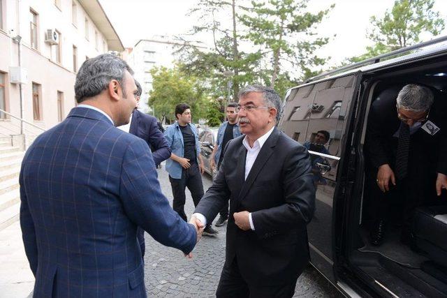 Bakan Yılmaz’dan Çorum Valiliğine Ziyaret 1