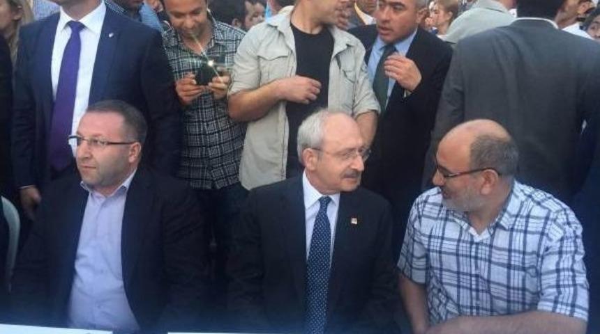 Kılı&ccedil;daroğlu Sancaktepe'de Iftar Programına Katıldı