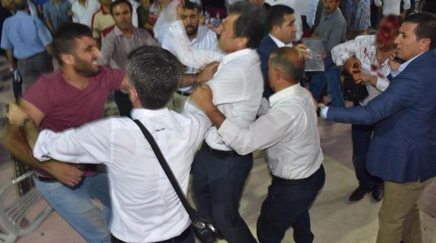 İftar Yemeğinde Husumetli Aileler Birbirine Girdi: 5 Yaralı