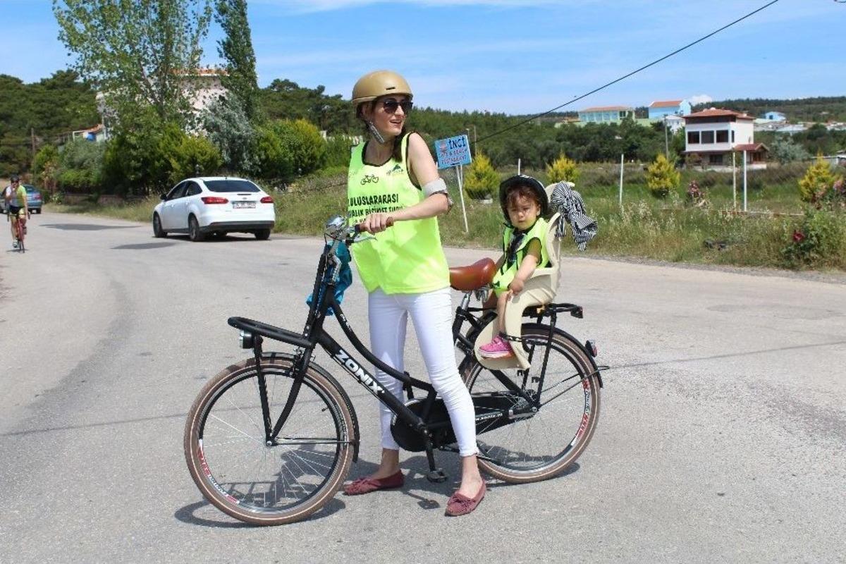 Ayvalık&rsquo;ta Doğa İ&ccedil;in Pedal