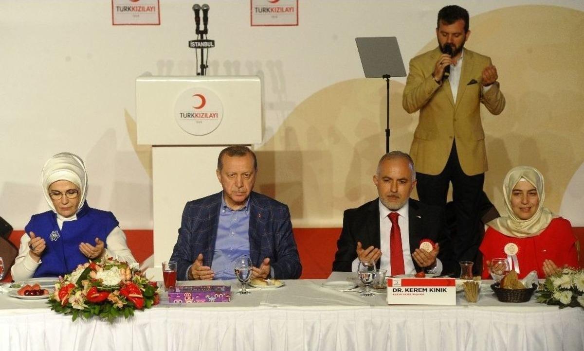 Cumhurbaşkanı Erdoğan Kızılay&rsquo;ın Geleneksel İftarına Katıldı