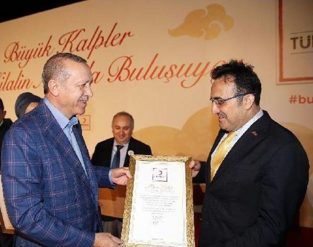 Erdoğan Kızılay Bağışçılar Ödül Töreni Ve Iftarına Katıldı