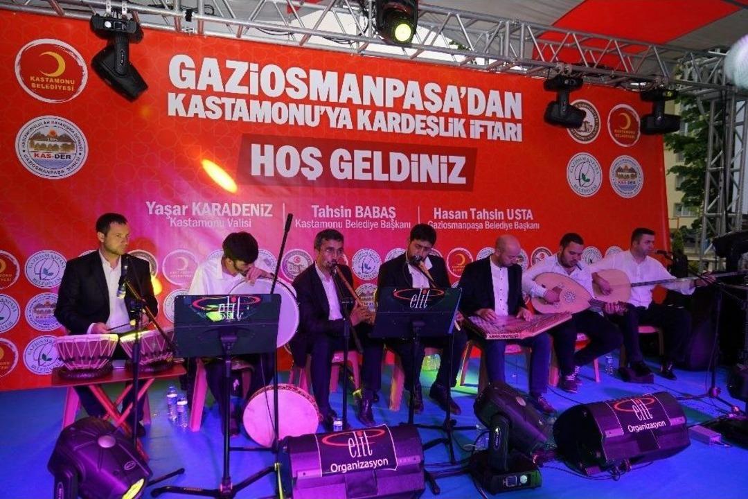 Başkan Usta&rsquo;dan Kastamonu&rsquo;da 6 Bin Kişilik Kardeşlik İftarı