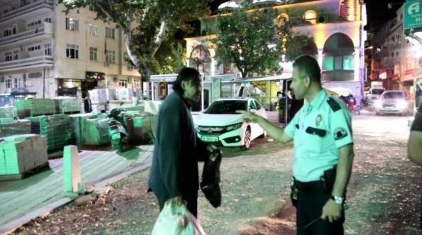 Dilencinin &Uuml;zerinden 30 Bin Tl, Banka Hesaplarında Ise 450 Bin Tl Olduğu Belirlendi