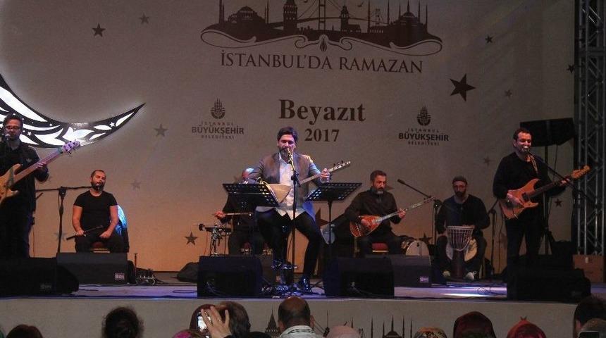Uğur Işılak&rsquo;tan Bağlama Resitali