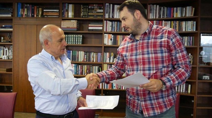 B&uuml;y&uuml;k&ccedil;ekmece Yola &Ouml;zhan &Ccedil;ıvgın İle Devam Ediyor