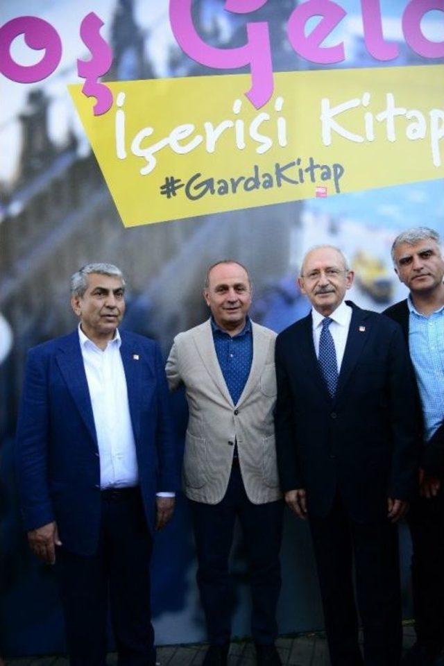 Chp Genel Başkanı Kemal Kılıçdaroğlu, Kadıköy Belediyesi’nin Haydarpaşa Garı’nda Düzenlediği Kitap Günleri’ni Ziyaret Etti.