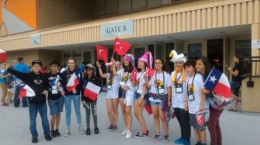 Ted &Ouml;ğrencileri T&uuml;rkiye&rsquo;yi Amerika&rsquo;da Temsil Etti