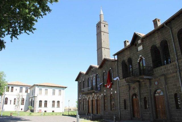 Arslanoğlu: "d&uuml;nyanın İlk Robotu 8 Asır &Ouml;nce Diyarbakır&rsquo;da İcat Edildi" 3