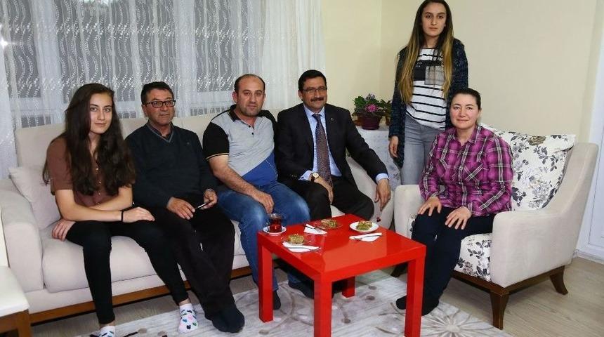 Başkan Ak&rsquo;tan S&uuml;rpriz Ziyaretler