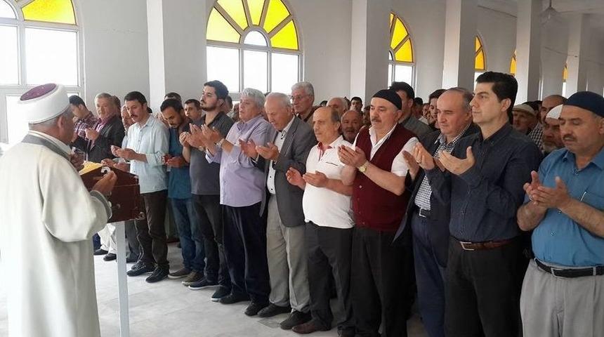 Trafik Kazasında Hayatını Kaybeden S&uuml;r&uuml;c&uuml; Toprağa Verildi