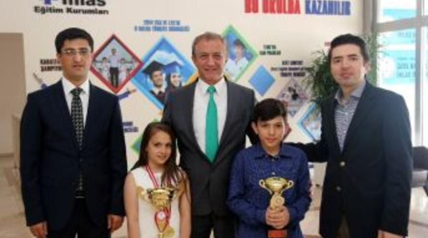 İhlas Koleji &Ouml;ğrencisi Rakiplerini Mat Etti